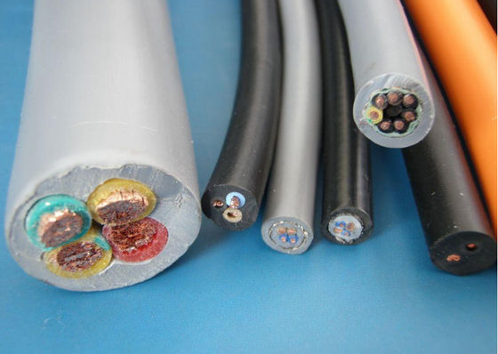 Chine Composé de PVC de matériaux de câble pour la poudre pure blanche de fil et de câble fournisseur